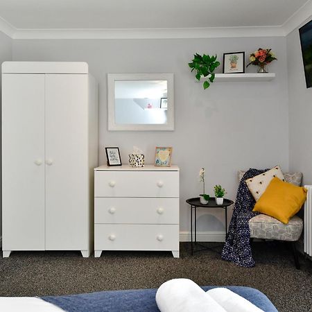Free Parking - Heart Of The City - Superb Townhouse & Garden - Peaceful Area But Only 5Min Walk To Beach, Shops, Bars, Arena, Marina, Parks Swansea Dış mekan fotoğraf