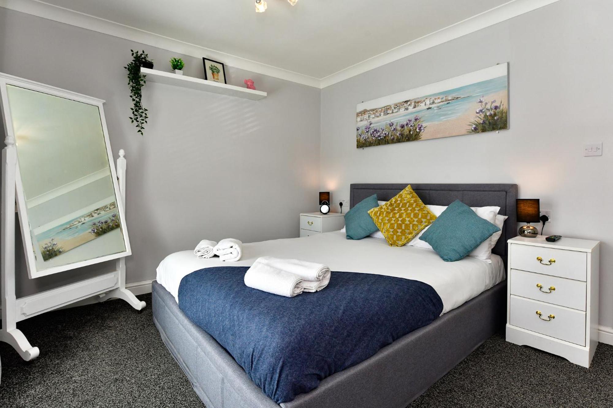 Free Parking - Heart Of The City - Superb Townhouse & Garden - Peaceful Area But Only 5Min Walk To Beach, Shops, Bars, Arena, Marina, Parks Swansea Dış mekan fotoğraf