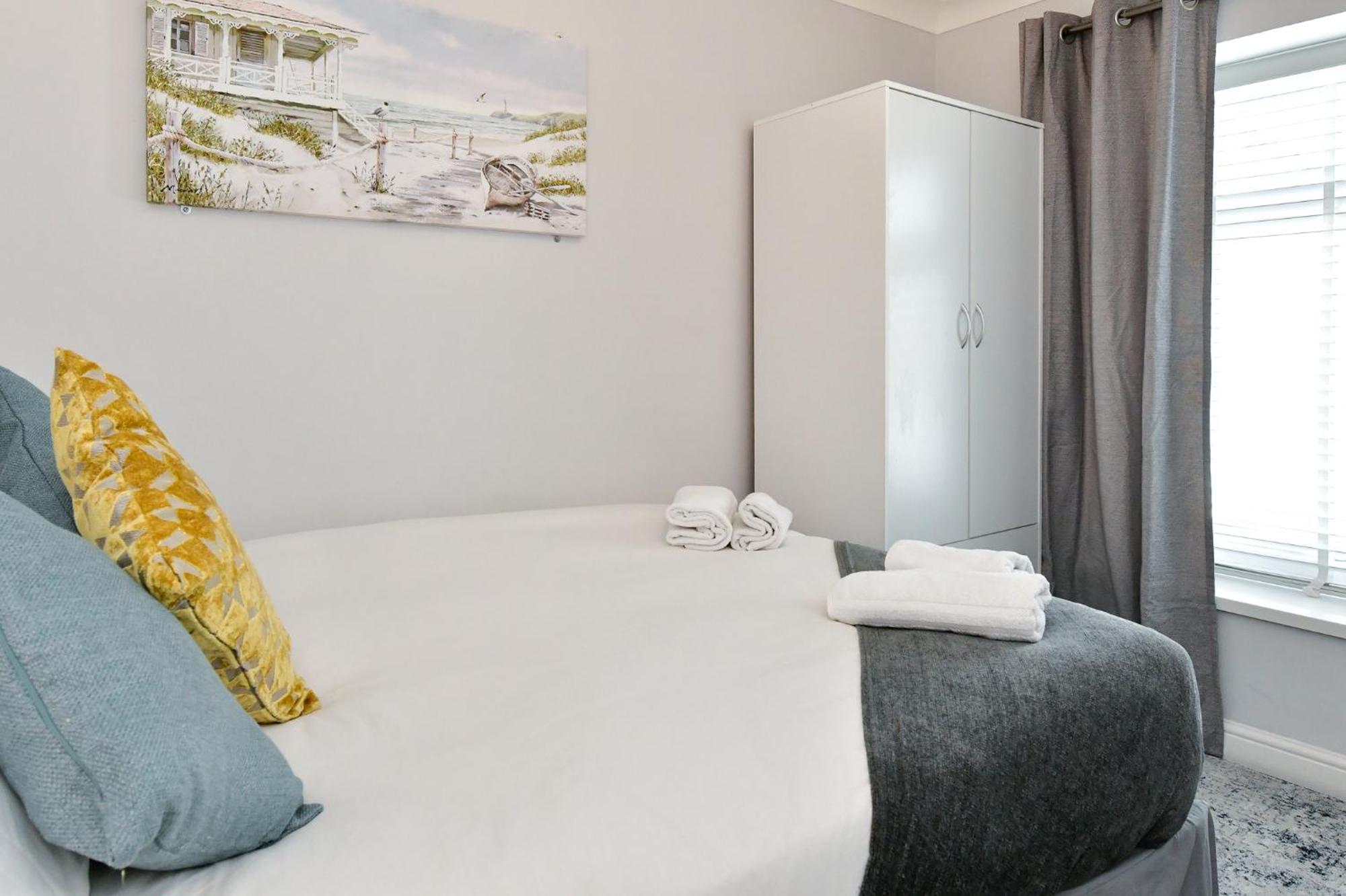 Free Parking - Heart Of The City - Superb Townhouse & Garden - Peaceful Area But Only 5Min Walk To Beach, Shops, Bars, Arena, Marina, Parks Swansea Dış mekan fotoğraf
