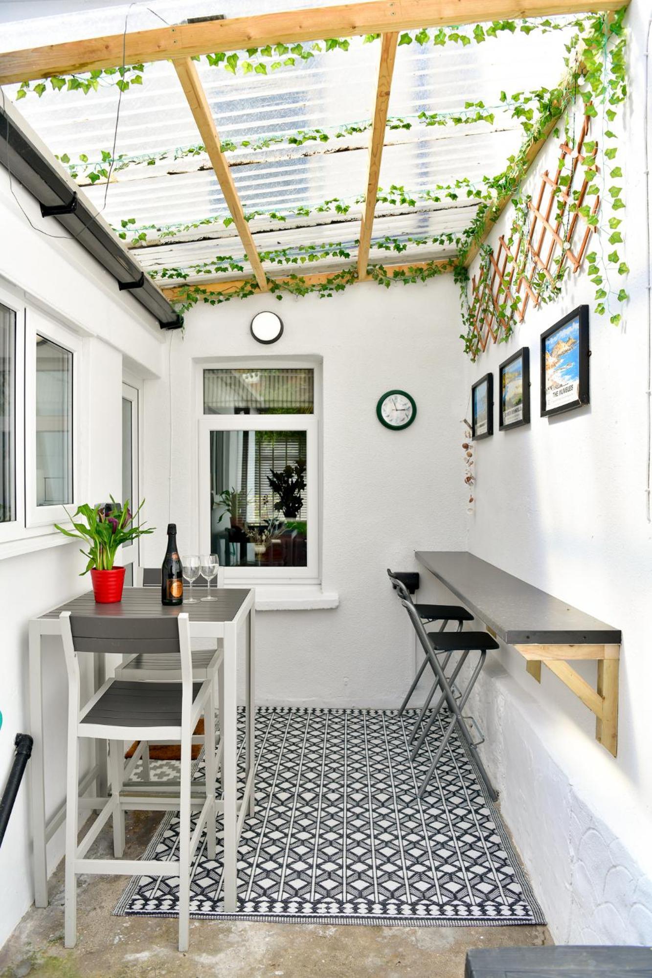 Free Parking - Heart Of The City - Superb Townhouse & Garden - Peaceful Area But Only 5Min Walk To Beach, Shops, Bars, Arena, Marina, Parks Swansea Dış mekan fotoğraf